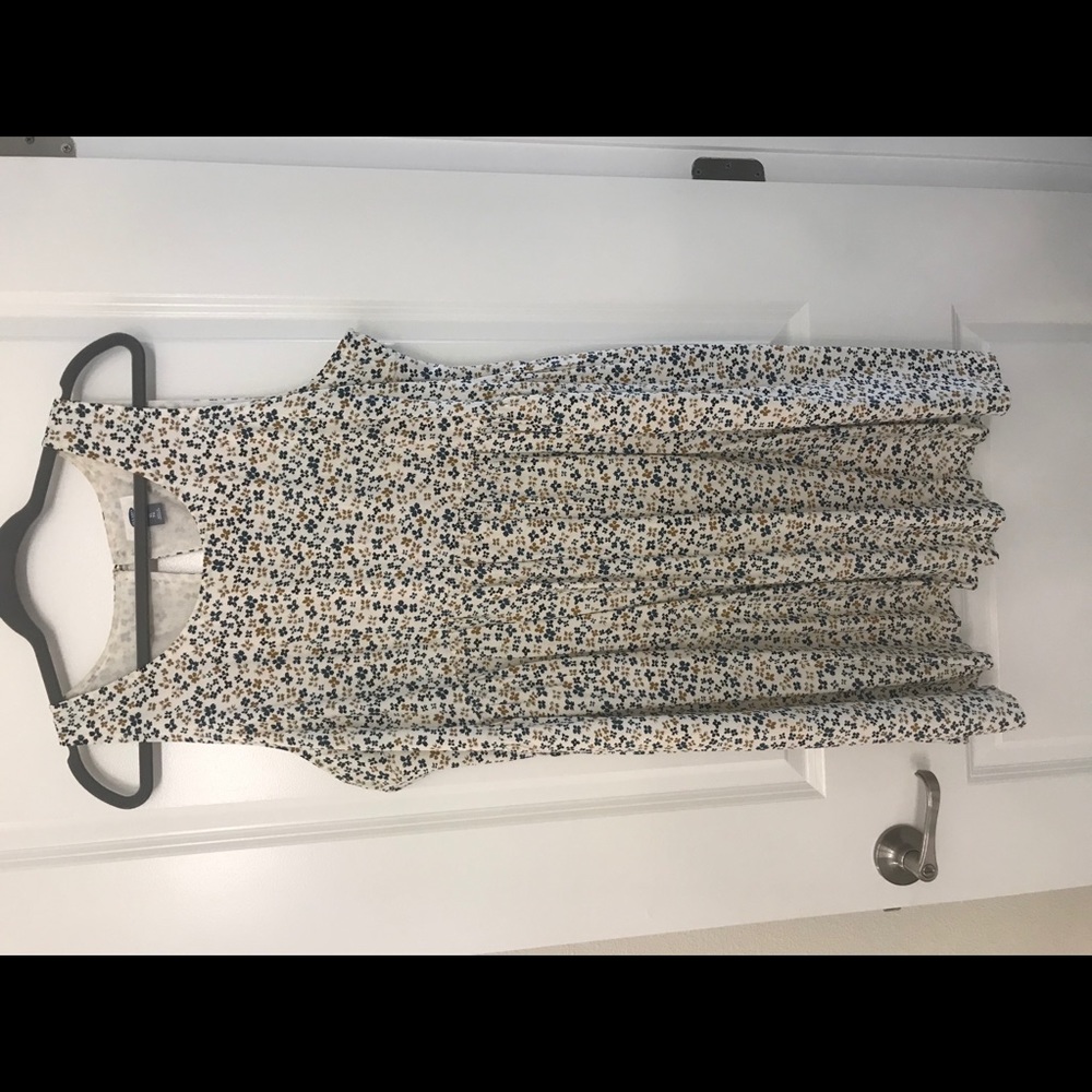 Old Navy floral dress